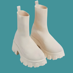 Load image into Gallery viewer, BootyComfort Women’s Casual Fashion Sneakers
